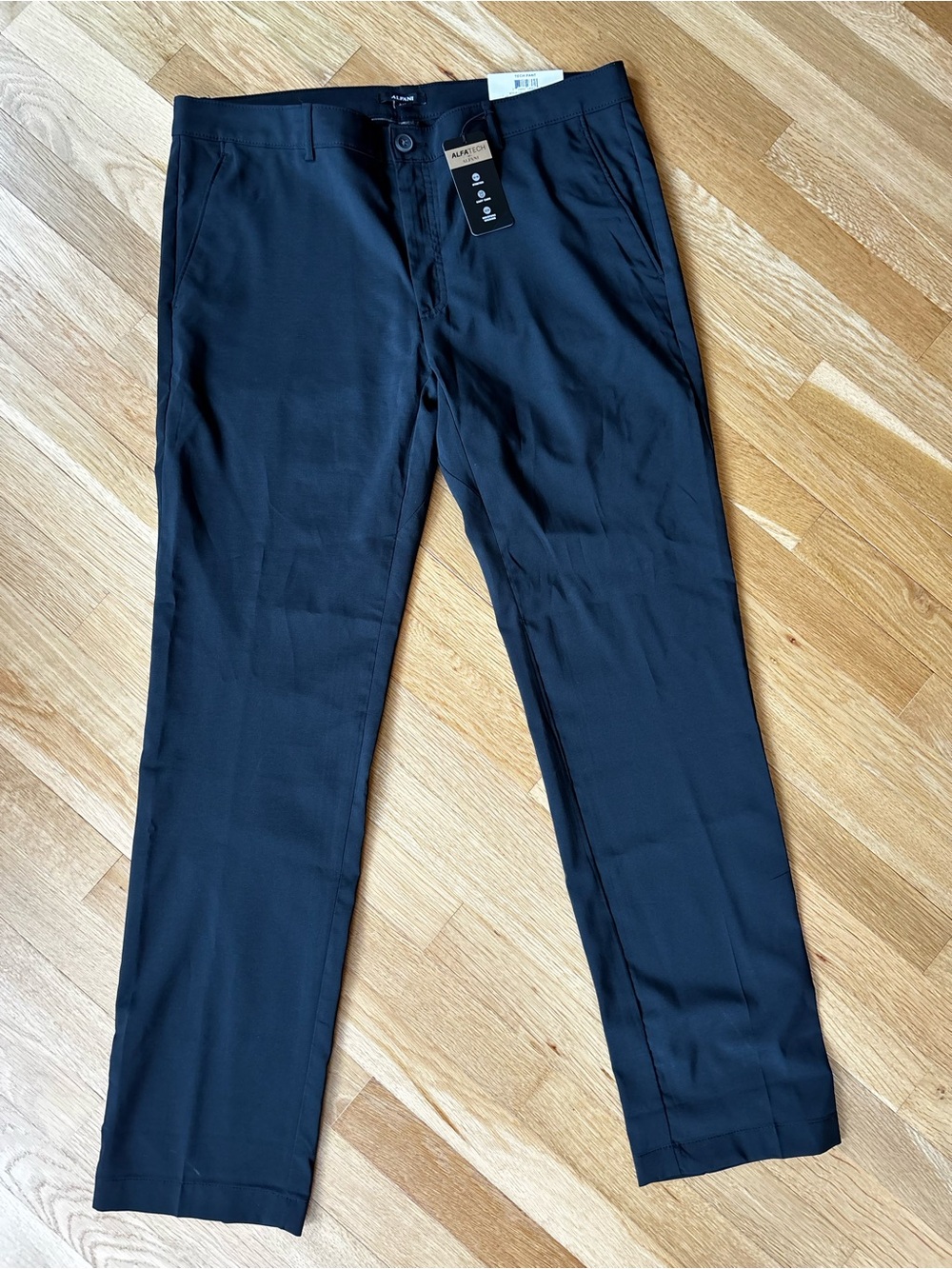 NWT Alfani ALFATECH Tech Pants Mens 34x32 Black Stretch Flat Front Dress Pants